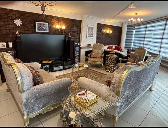 4 BEDROOM HOUSE FOR SALE IN DAWNCREST